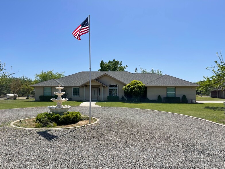 19554 Avenue 26, Chowchilla, CA for sale - Primary Photo - Image 1 of 1