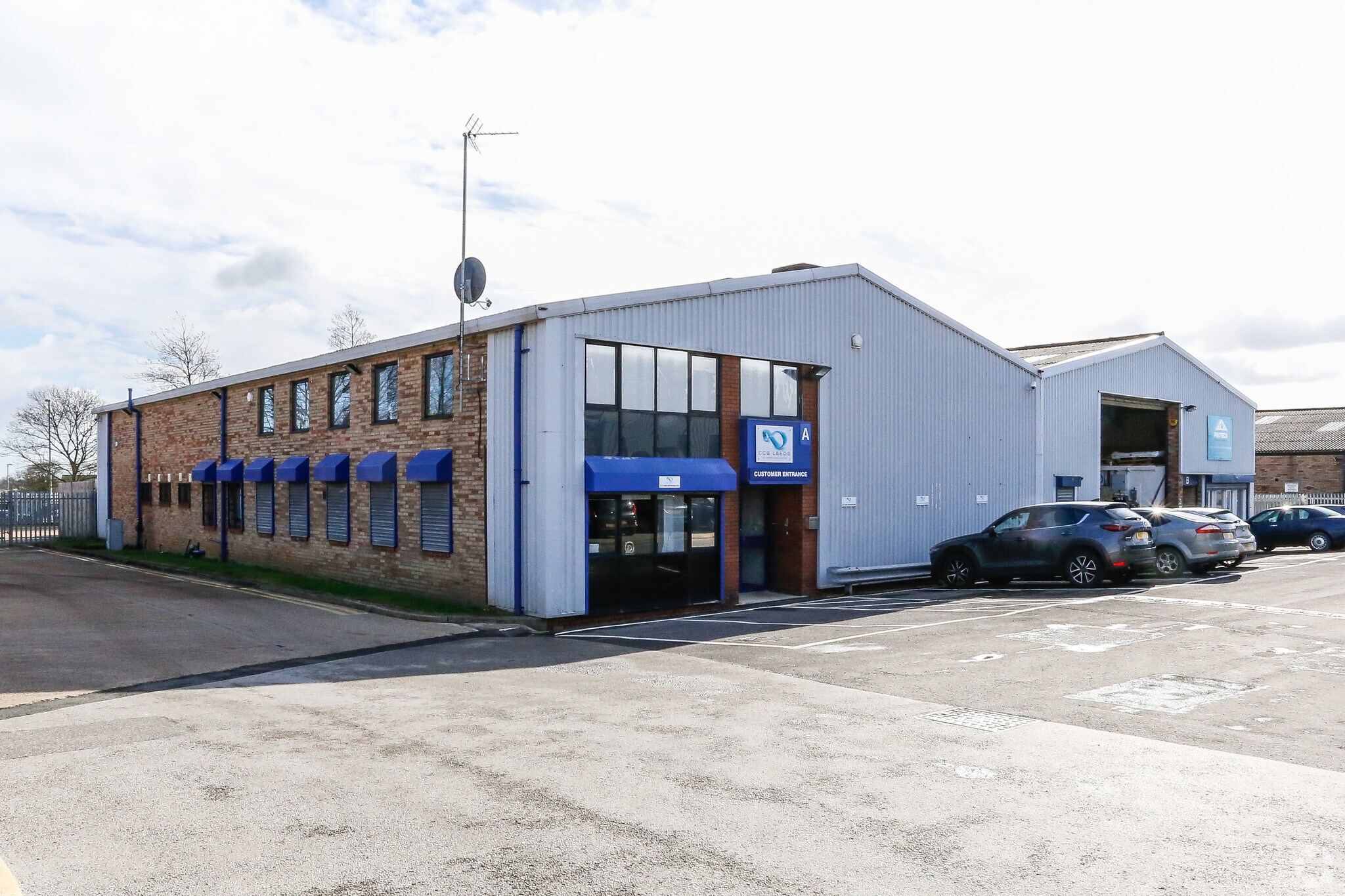 Coal Rd, Leeds for sale Primary Photo- Image 1 of 1