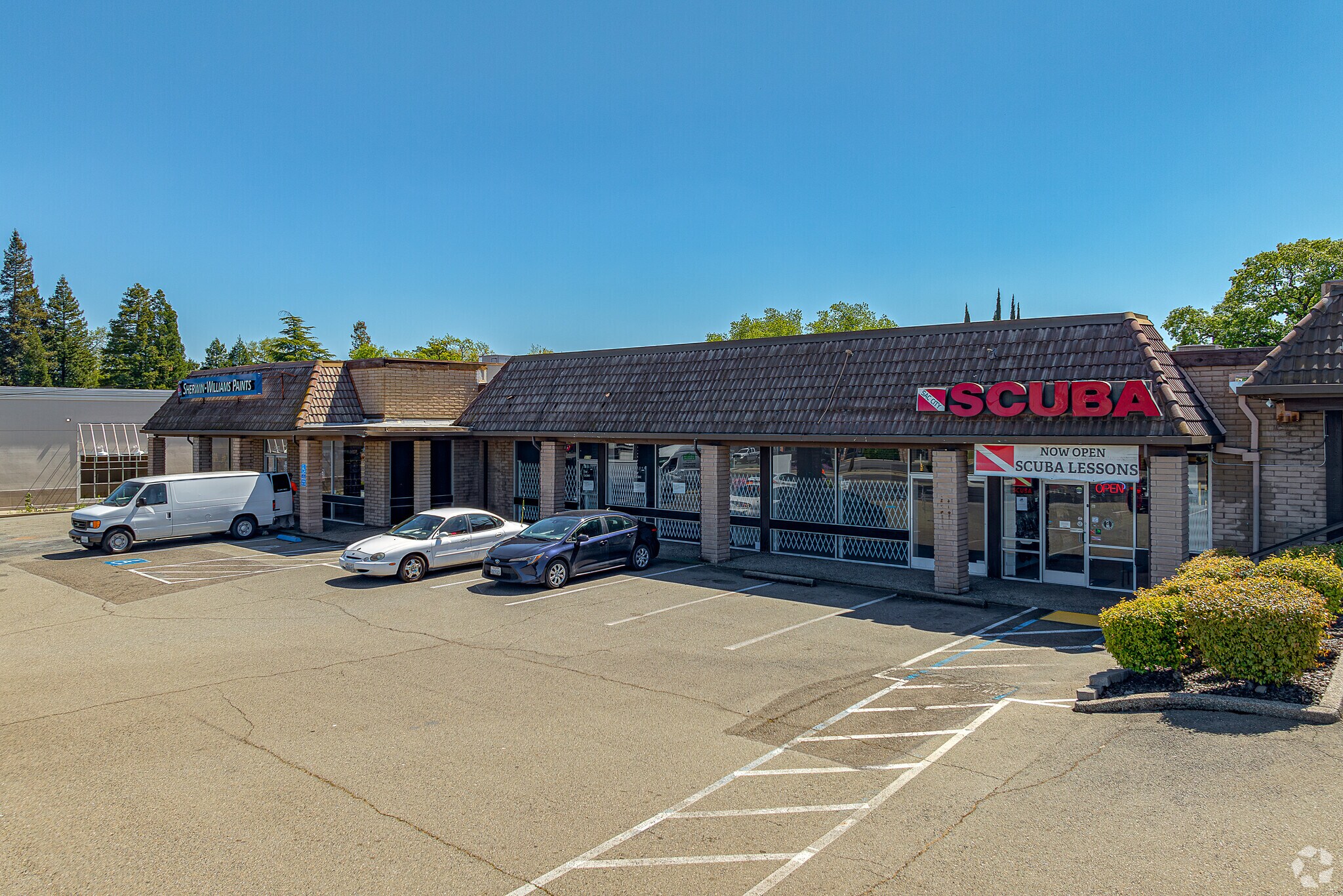 5112-5122 Madison Ave, Sacramento, CA to rent Primary Photo- Image 1 of 14