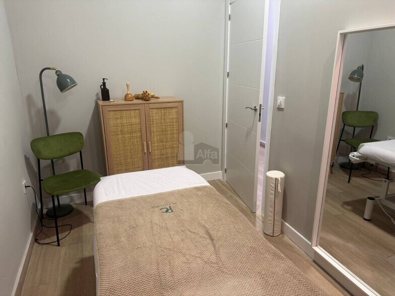 Retail in Madrid, Madrid to rent - Interior Photo - Image 2 of 3