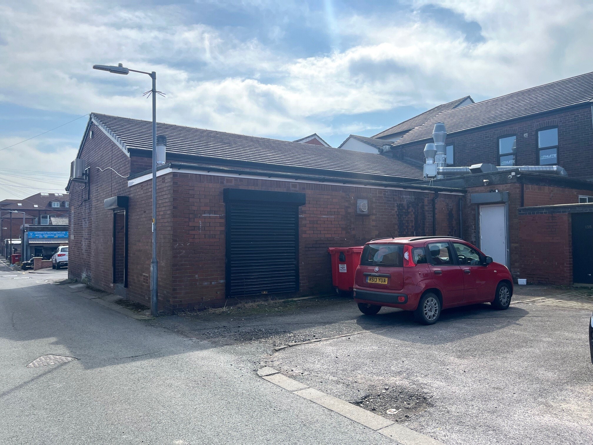 137-141 Chorley New Rd, Bolton to rent Building Photo- Image 1 of 2