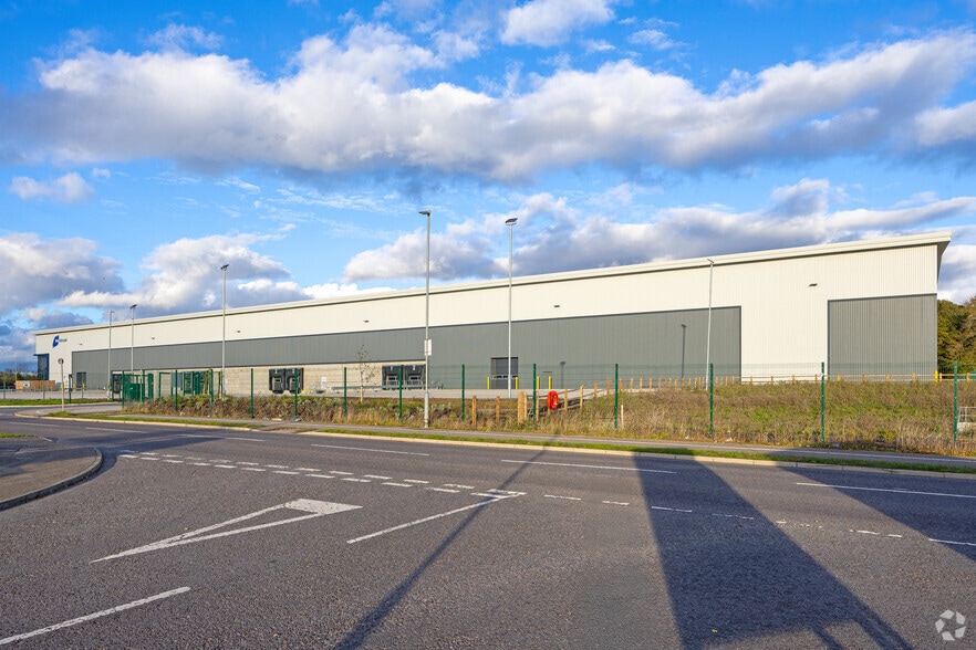 Somerby Way, Gainsborough to rent - Primary Photo - Image 1 of 3