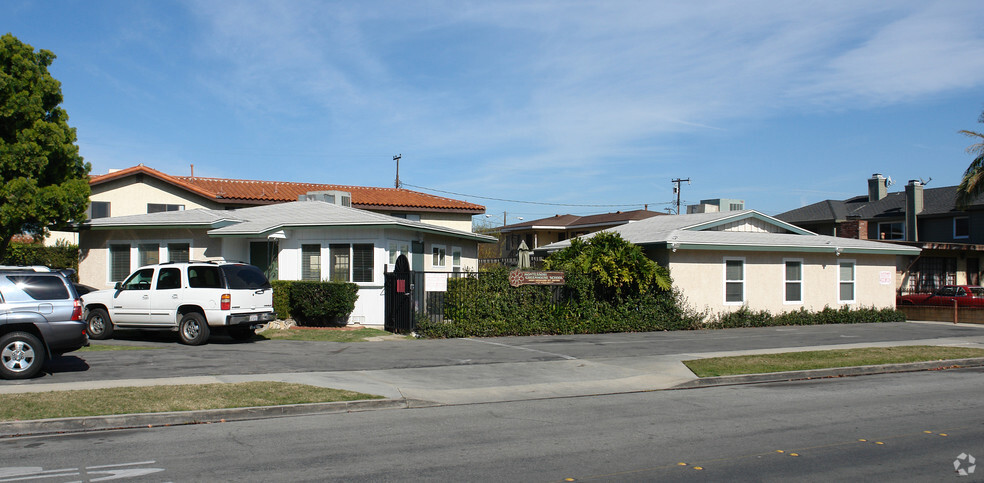 4001 Howard Ave, Los Alamitos, CA for rent - Building Photo - Image 2 of 3