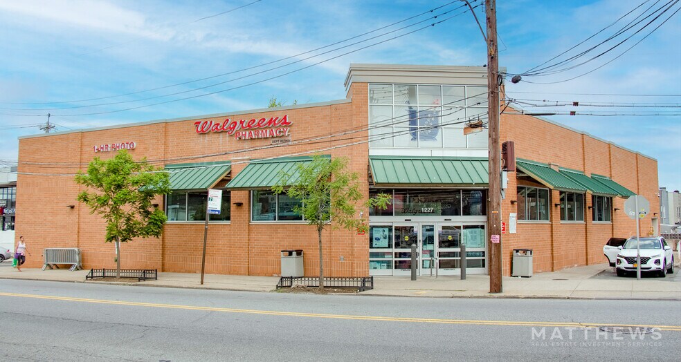 1227 Forest Ave, Staten Island 10310 UK