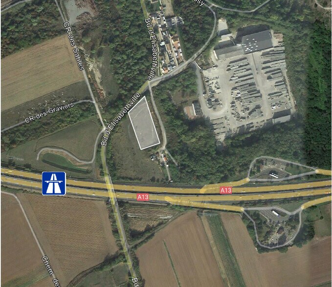 Light Industrial in Épône for sale - Building Photo - Image 2 of 3