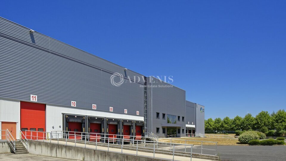 Industrial in Mitry-Mory to rent Building Photo- Image 1 of 10