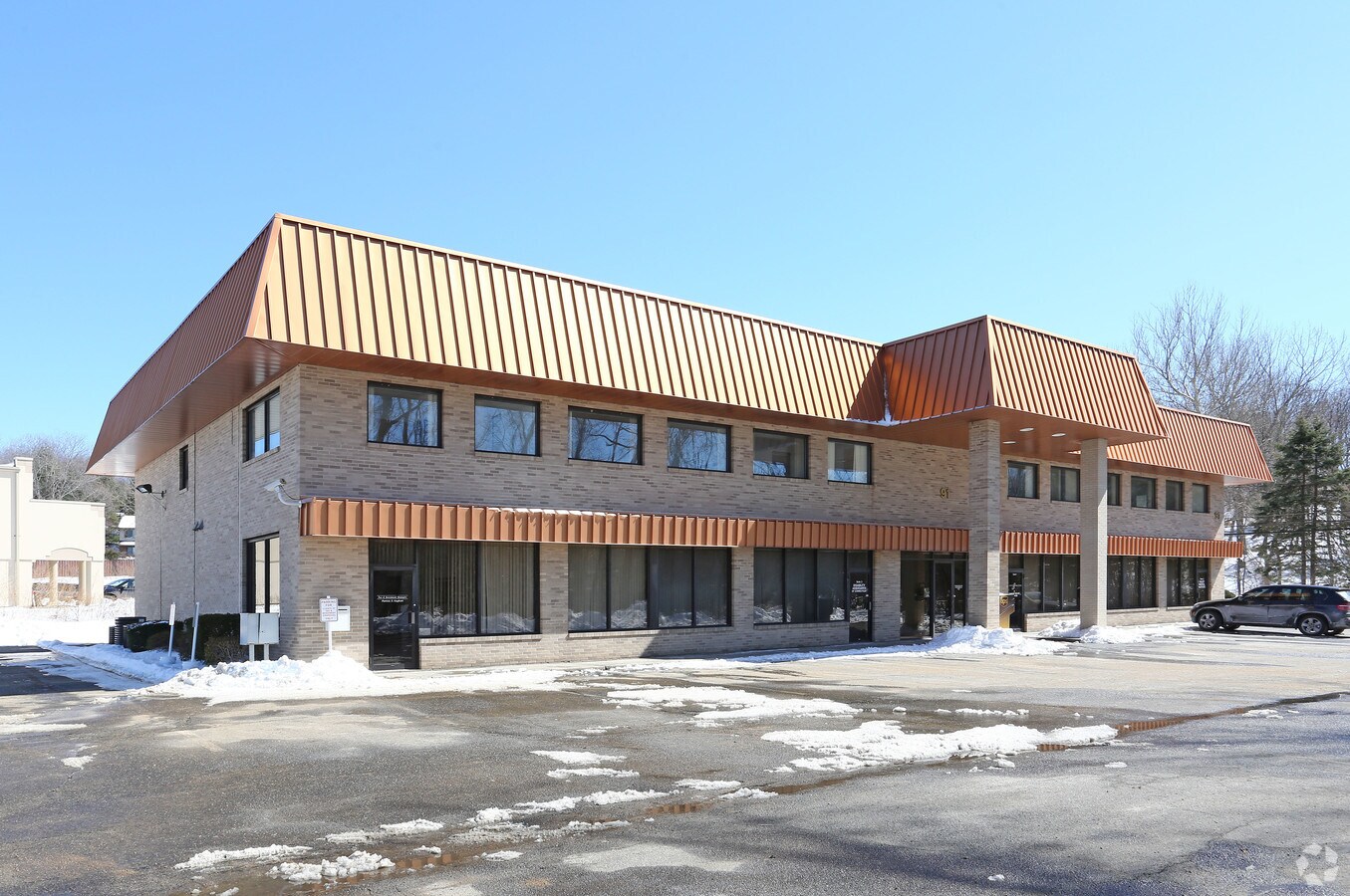 91 Schraffts Dr, Waterbury 06705