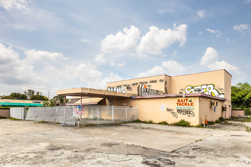 17690 NW 27th Ave, Miami Gardens, FL for sale - Primary Photo - Image 1 of 1