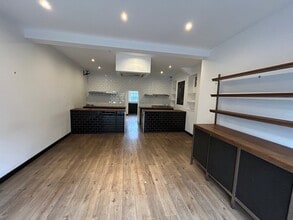 8 Bell Lane, London to rent Interior Photo- Image 2 of 5