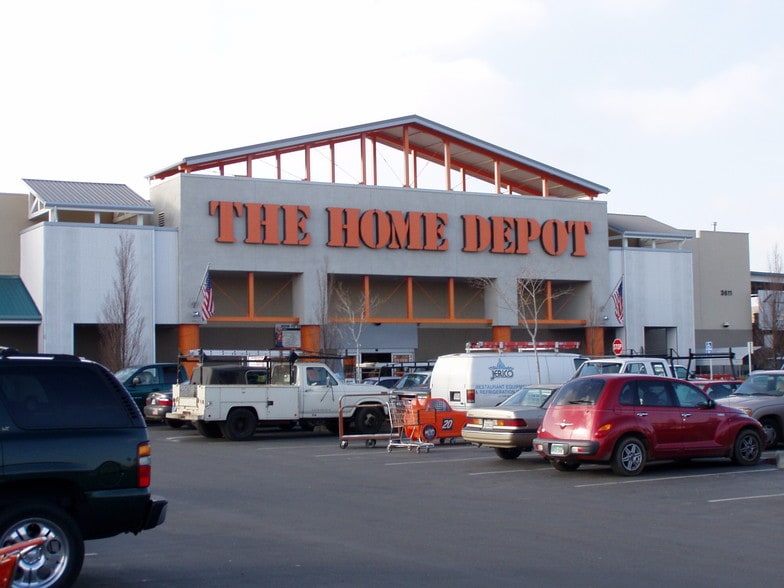 3501-3711 Truxel Rd, Sacramento, CA to rent - Building Photo - Image 2 of 10