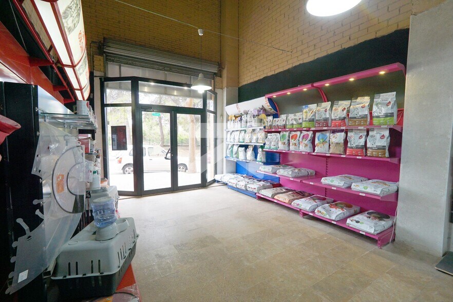 Retail in Tarragona, Tarragona to rent - Building Photo - Image 3 of 5