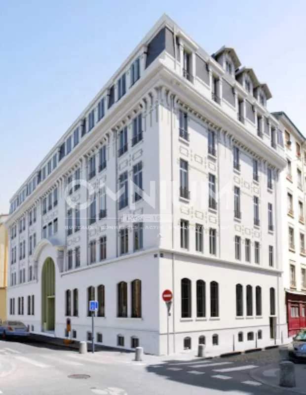Vente Bureaux 148 m² - Photo 1
