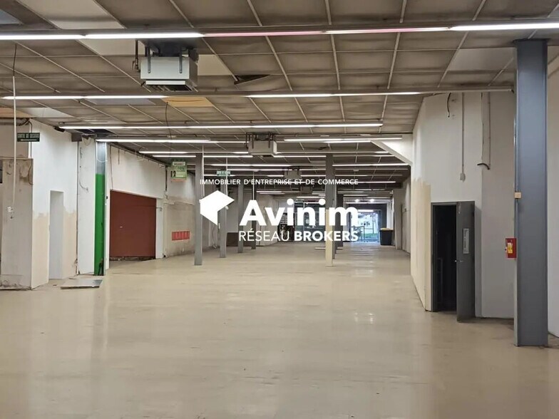 Retail in Tarbes for sale - Interior Photo - Image 2 of 3