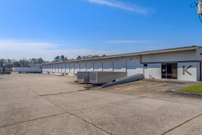More details for 15925 Morales Rd, Houston, TX - Office, Industrial to Rent