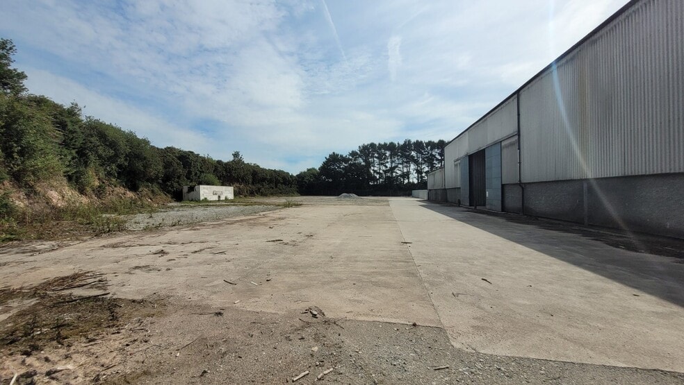 Barton Ml, St Austell to rent - Building Photo - Image 2 of 14