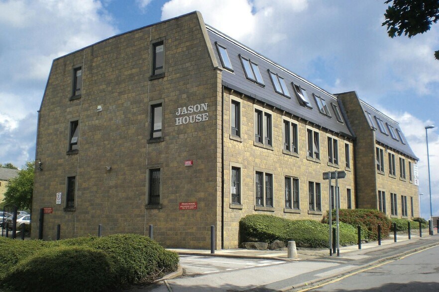 Kerry Hl, Leeds to rent - Interior Photo - Image 3 of 3