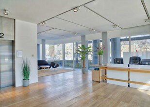 1 Christchurch Way, Woking to rent Interior Photo- Image 1 of 3