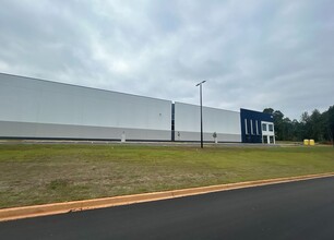 500 Logistics, Wellford, SC for rent Building Photo- Image 2 of 3