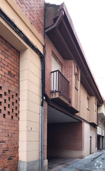 Calle de San Antonio el Real, 21, Segovia, Segovia to rent - Building Photo - Image 2 of 2