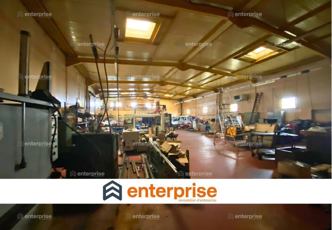Light Industrial in Saint-Maximin for sale Interior Photo- Image 1 of 4