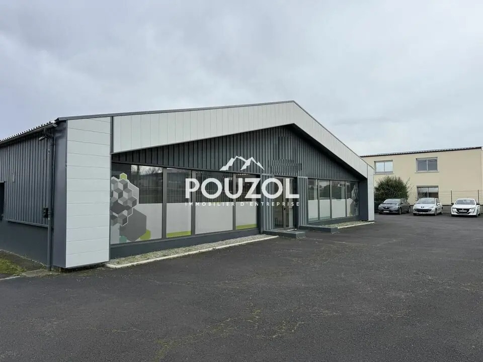 Location Local d'activités 600 m² - Photo 1