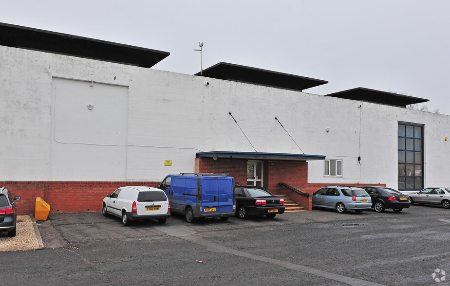 Ikon Trading Estate portfolio of 8 properties for sale on LoopNet.co.uk - Building Photo - Image 1 of 6