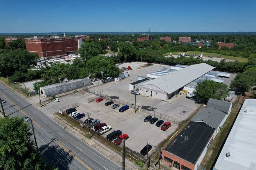 2220 S 7th St, Louisville, KY for rent - Building Photo - Image 3 of 4