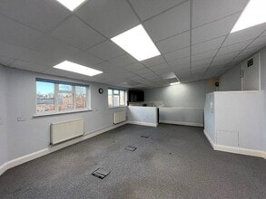 Tivoli Walk, Cheltenham to rent Interior Photo- Image 2 of 2
