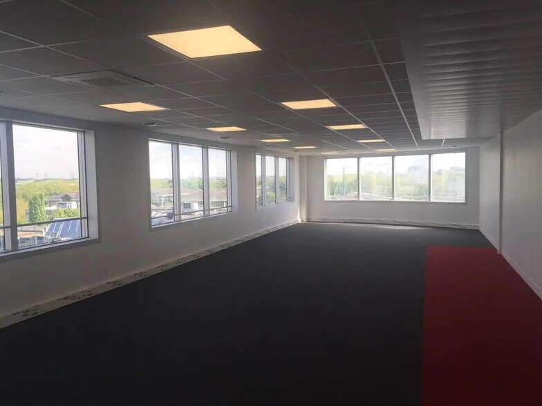 23 Allée Des Impressionnistes, Villepinte for sale - Building Photo - Image 3 of 4