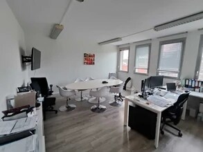 4 Rue Maryse Bastié, Igny to rent Interior Photo- Image 2 of 3