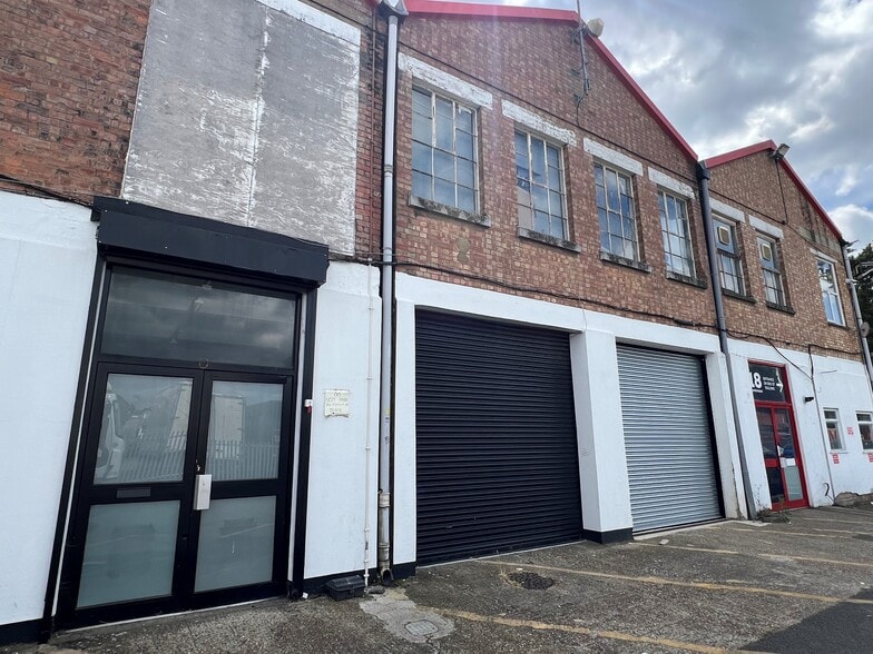 6-18 Lumen Rd, Wembley to rent - Building Photo - Image 3 of 5