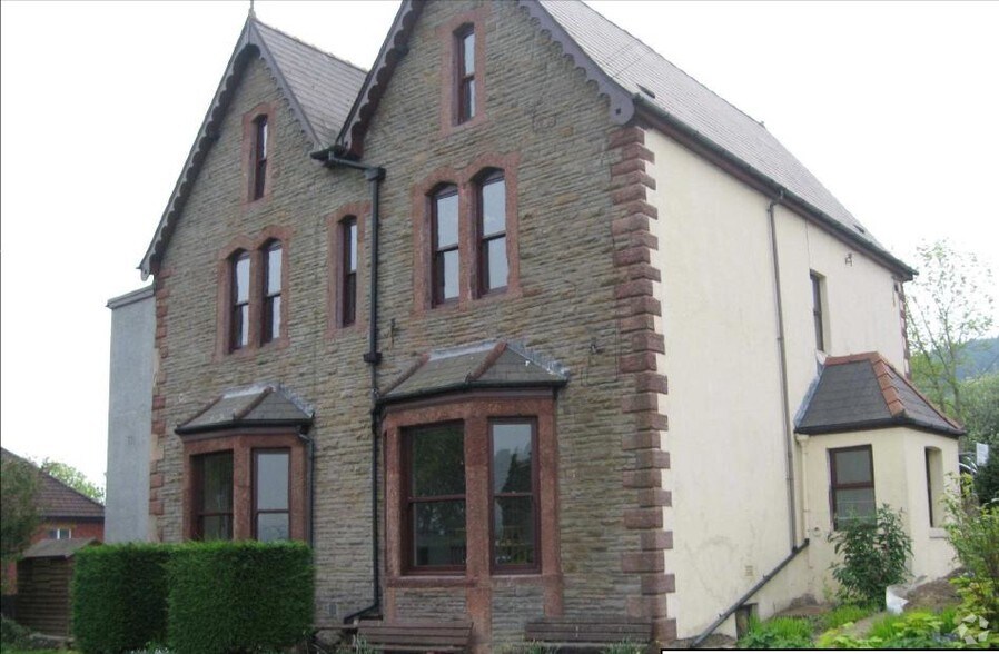 3 Mountain Rd, Caerphilly for sale - Primary Photo - Image 1 of 1