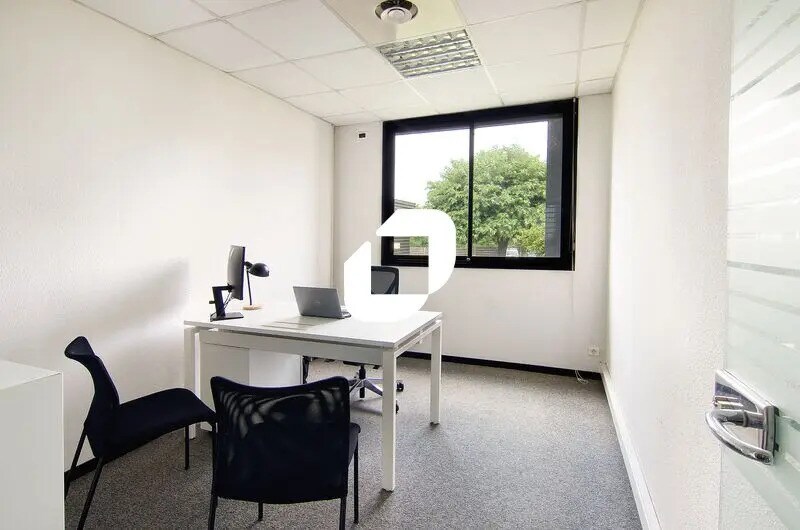 Office in Cenon to rent - Interior Photo - Image 3 of 6