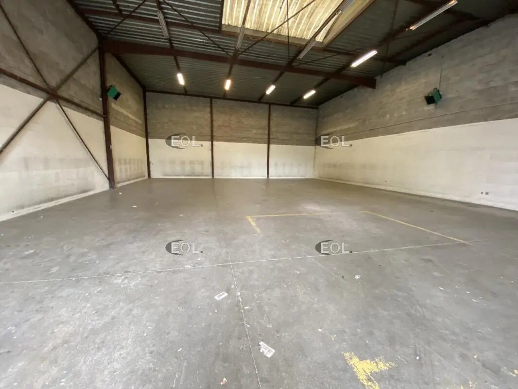 Light Industrial in Chilly-Mazarin to rent Interior Photo- Image 1 of 6