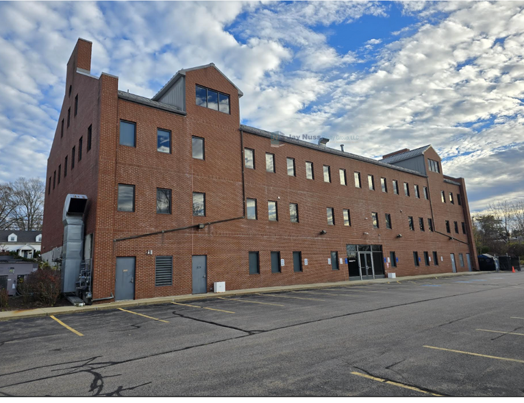 1681 Washington St, Braintree, MA for rent - Building Photo - Image 3 of 3