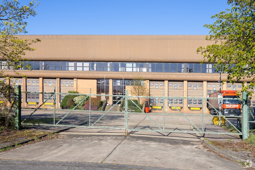 Lodge Rd, Staplehurst to rent - Building Photo - Image 3 of 3