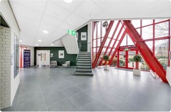 Downcast Way, Manchester to rent Lobby- Image 1 of 3