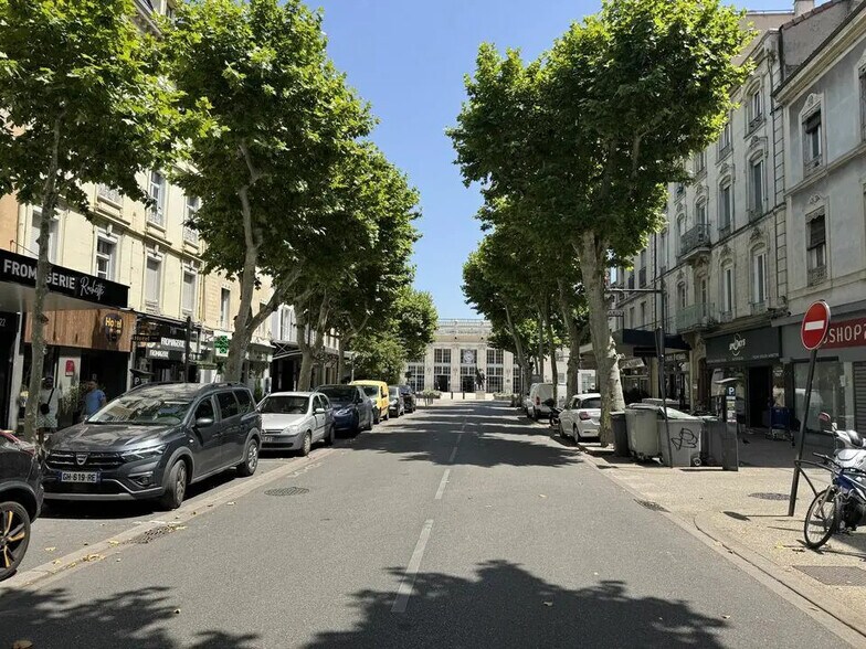 Office in Valence to rent - Building Photo - Image 1 of 2