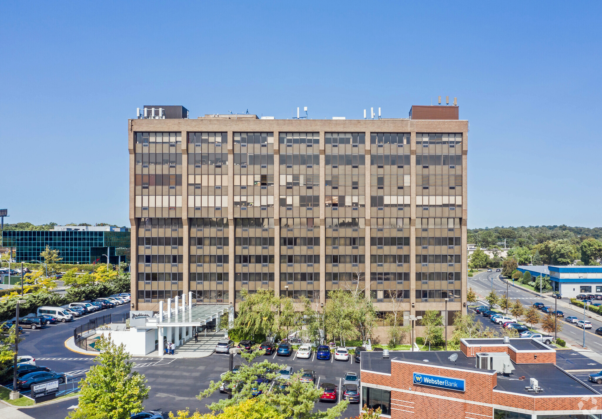 1 Radisson Plz, New Rochelle, NY for rent Building Photo- Image 1 of 4