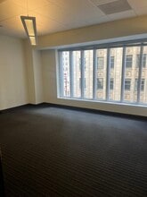 190 S La Salle St, Chicago, IL to rent Building Photo- Image 2 of 3