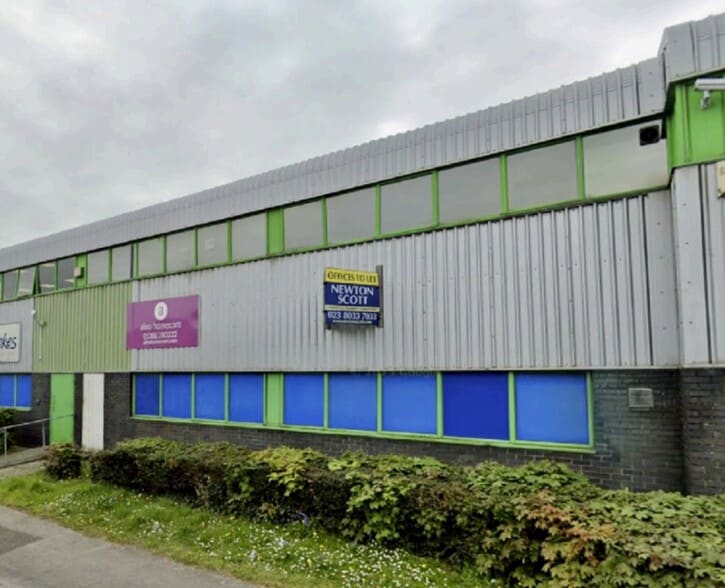 Airfield Way, Christchurch to rent - Building Photo - Image 2 of 2