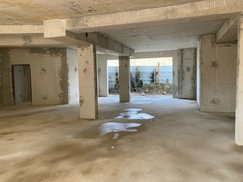 Retail in Morsang-sur-Orge for sale - Interior Photo - Image 2 of 10