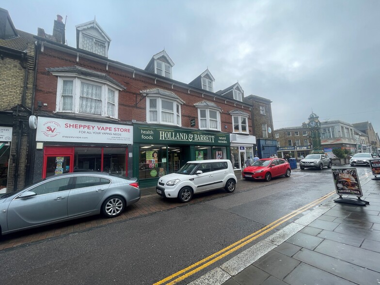 76 High St, Sheerness for rent - Building Photo - Image 1 of 12