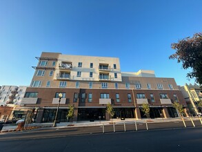 201 Grand Ave, South San Francisco, CA for rent Building Photo- Image 1 of 8