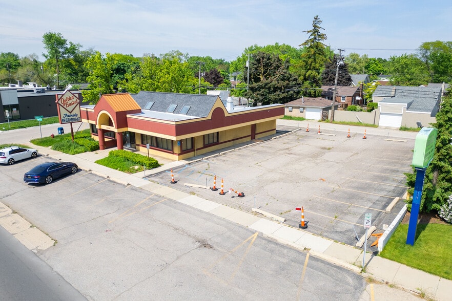 32286 Woodward Ave, Royal Oak, MI to rent - Building Photo - Image 1 of 6