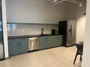 190 S La Salle St, Chicago, IL to rent Building Photo- Image 1 of 4