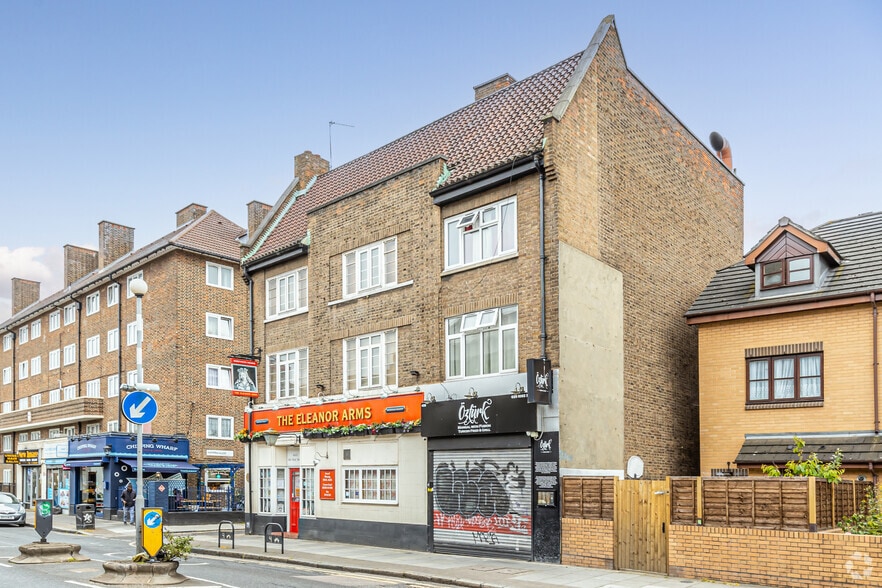 460 Old Ford Rd, London to rent - Building Photo - Image 1 of 2