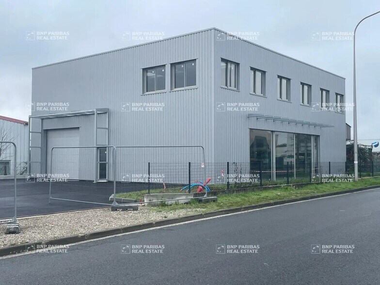 Light Industrial in Mérignac to rent - Building Photo - Image 3 of 4
