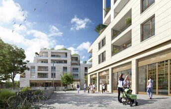 Retail in Antony to rent Building Photo- Image 1 of 5