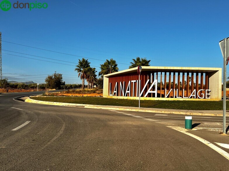 de la Margarita, 23, Albolote, Granada for sale - Primary Photo - Image 1 of 7
